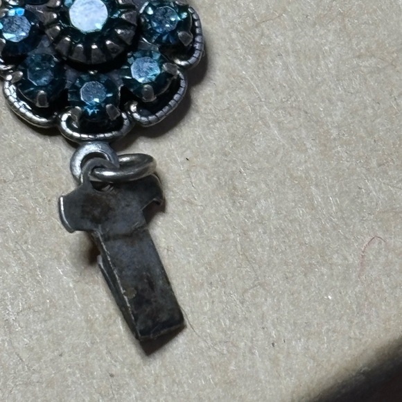 Elegant Blue Floral Bracelet - Picture 4 of 5